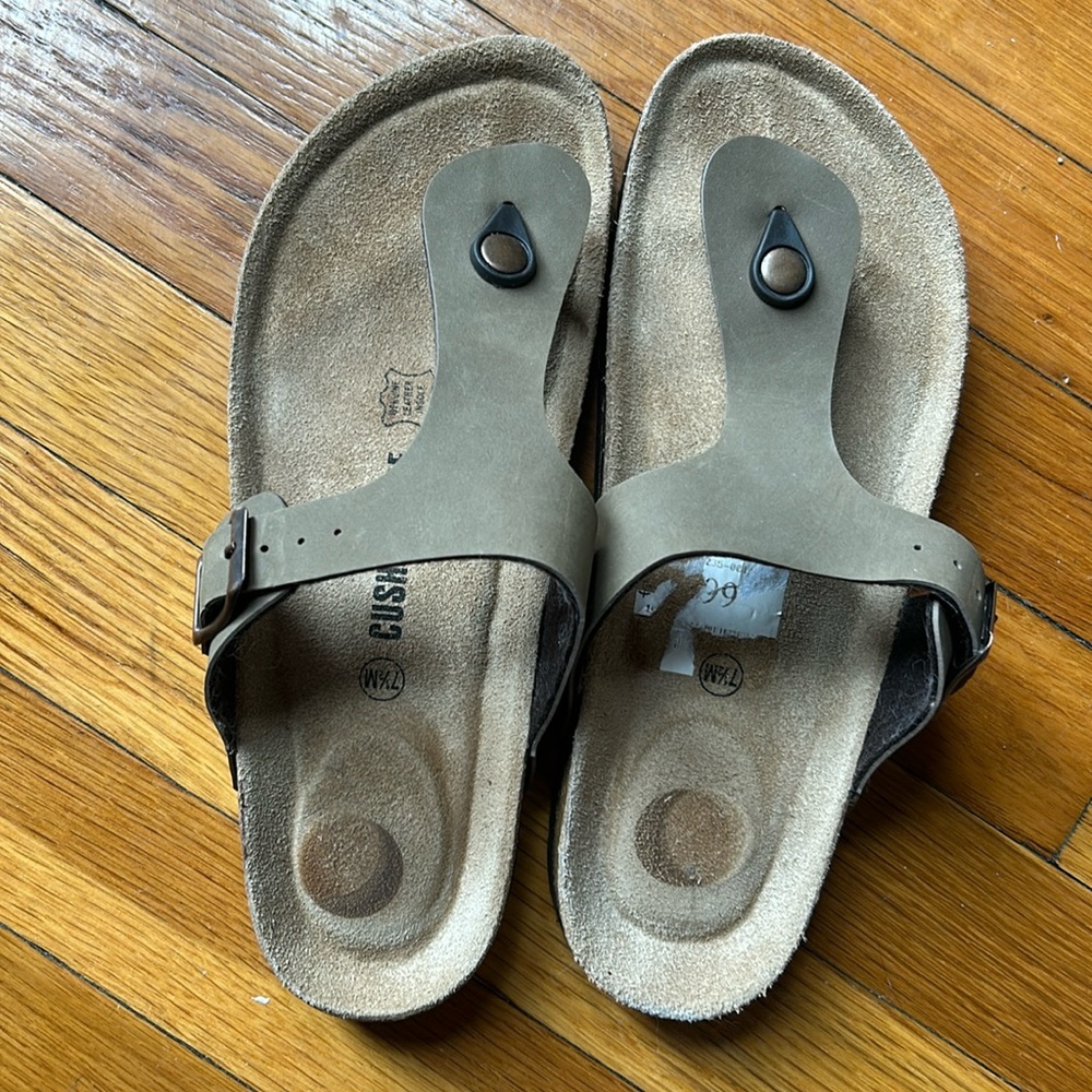 EUC sandals!